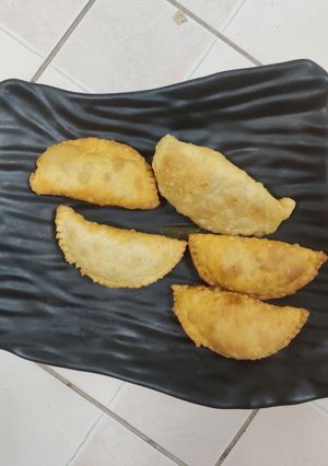 ઘુઘરા (Ghughra Recipe In Gujarati) રેસીપી મુખ્ય ફોટો