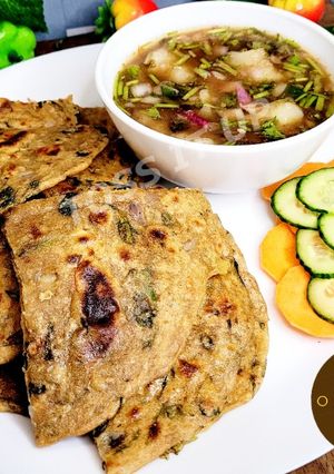 A picture of Green Methi Paratha With Aloo Pyaaz Chutney.