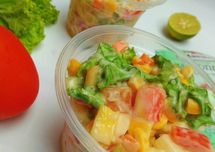 Bagaimana Menyiapkan Salad Sayur Bikin Ngiler
