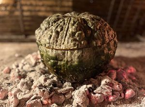Una foto de Calabaza rellena con carne, a las brasas