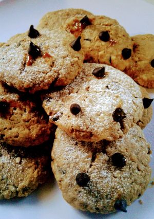 Una foto de Galletitas de algarroba y chips de chocolate