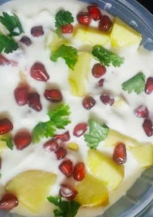 A picture of Fruits Cream Salad.
