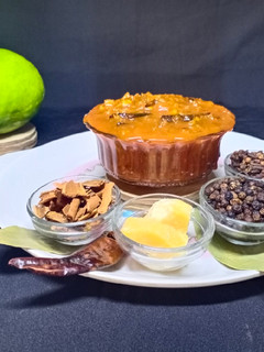 કેરી ગોળનું વઘારીયું અથાણું (Keri Gol Vaghariyu Athanu Recipe In Gujarati) રેસીપી મુખ્ય ફોટો