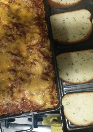 A picture of Hamburger casserole.