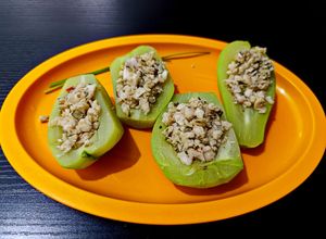 Una foto de Chayote relleno de pescado