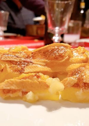 Hình của món Món Pháp - Tartiflette (Khoai Tây Lardon & Phô Mai Reblochon Đút Lò).