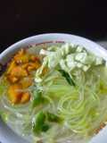 Soto Mie Kaldu Tulang Ayam Simple