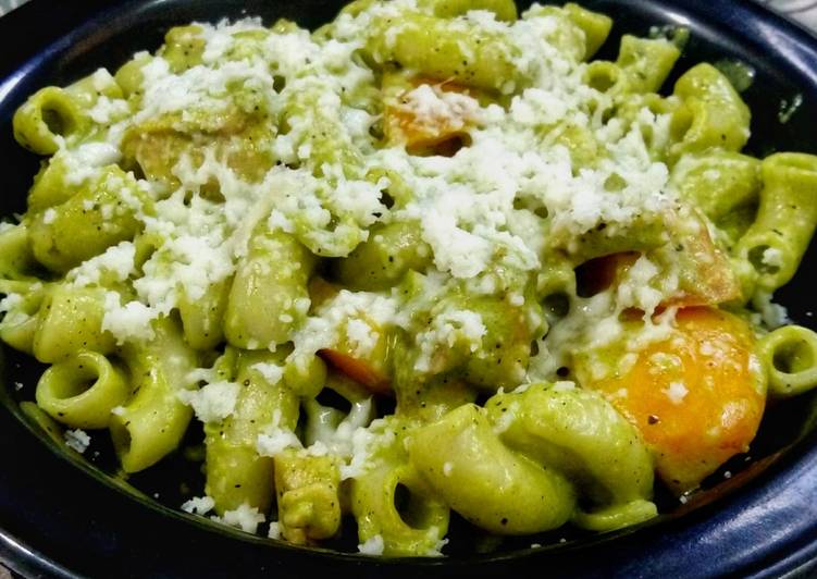 One Pan Garlic Pesto Chicken Pasta