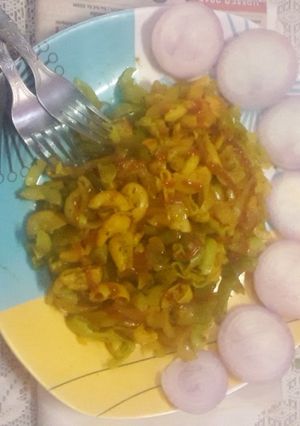 A picture of Macaroni.