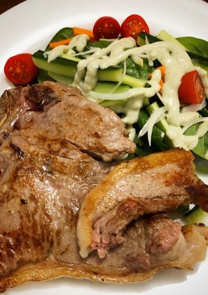 A picture of Blue cheese salad dressing.