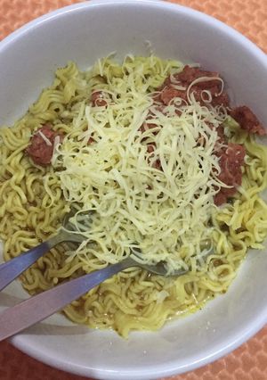 Foto resep Indomie kuah + kornet dan keju