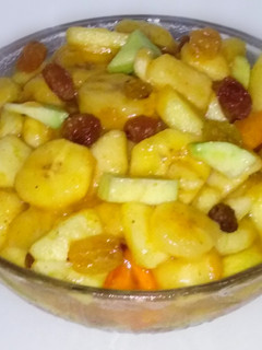A picture of Lemon masala fruit chaat (Ramadan iftar).