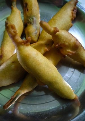मिर्ची के पकौड़े (mirchi ke pakode recipe in Hindi) रेसिपी मुख्य फोटो