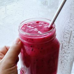 A picture of Dragon Fruit Mango Yoghurt and Yakult Smoothie.