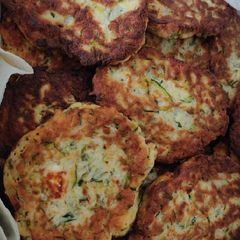 A picture of Keto Courgette patties.