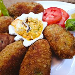 A picture of Labnani kabab/Lebanese kebab.