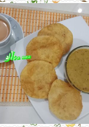 A picture of Daal kachori With Chai.