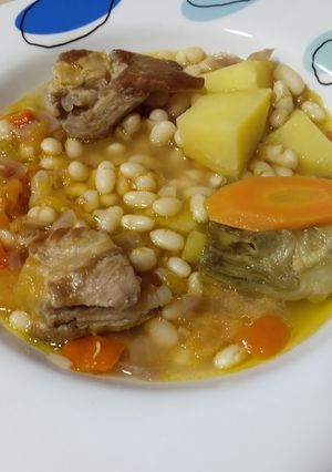 Foto principal de Potaje de alubias arroceras con costilla