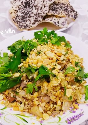 Hình của món Vả trộn thịt heo.