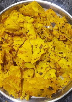વધેલી રોટલી ના કુડકુડિયા (Leftover Rotli Kudkudiya Recipe In Gujarati) રેસીપી મુખ્ય ફોટો