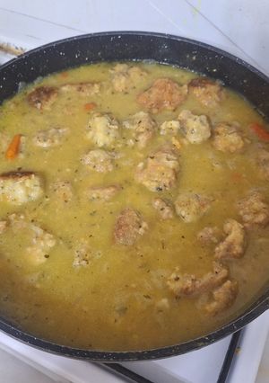 Una foto de Albóndigas de cerdo, merluza y gambas