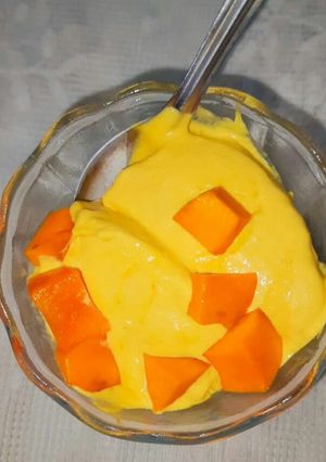 A picture of Mango ice cream.