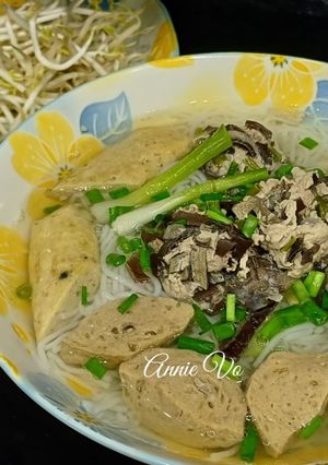 Hình của món Bún mọc bò viên.
