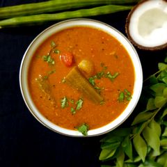 A picture of Kerala style varutharacha sambar.