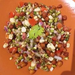 A picture of Chana Chaat.