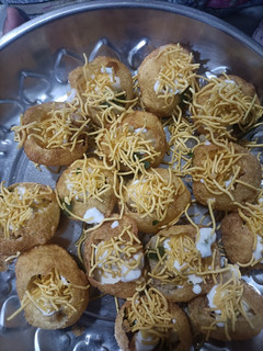 தயிர் பூரி(curd puri recipe in tamil) செய்முறை முக்கிய புகைப்படம்
