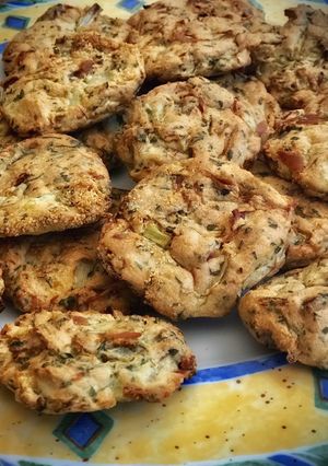 Una foto de Tortitas de patata y bonito (al horno)
