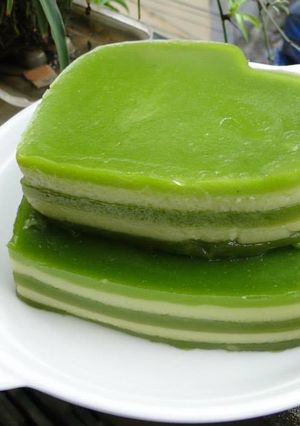 Hình của món Bánh da lợn (steamed layered tapioca cake).