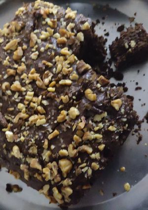 A picture of Chocolate Banana Walnut Cake.