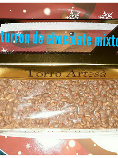 Una foto de Turrón de chocolate mixto y arroz inflado