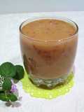 Batido de ciruelas rojas frescas con polen de abejas y lima