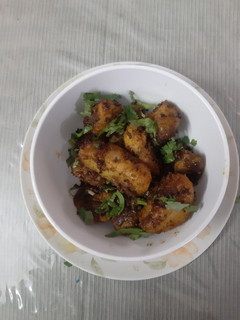 आलू टुक(aloo tuk recipe in hindi) रेसिपी मुख्य फोटो