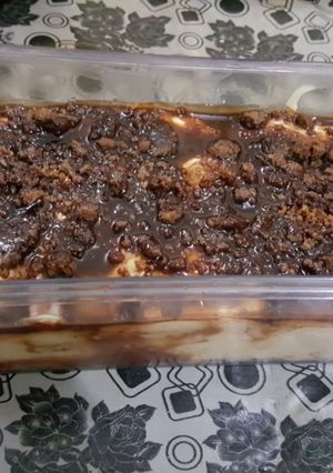 A picture of Chocolate Browine Custard 😍.