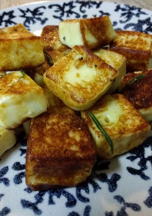 Foto de Queijo Coalho Salteado no Azeite e Alecrim
