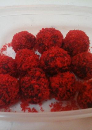 Una foto de Bolitas de chocolate, súper fáciles y riquísimas!