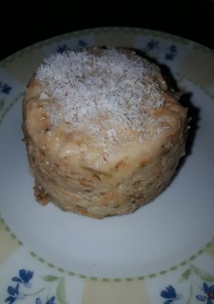Una foto de Mugcake en taza de manzana y zanahoria🍎🥕(sin harina)