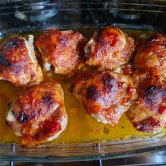 A picture of Crispy Chicken Thighs.