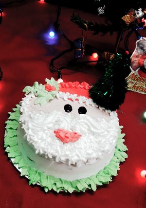A picture of Santa cake.