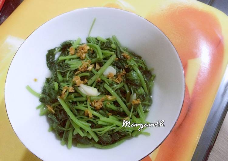 Tumis bayam bawang putih