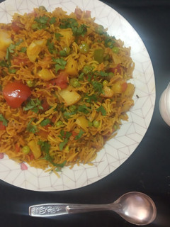 વેજ. પુલાવ (Veg Pulao Recipe In Gujarati) રેસીપી મુખ્ય ફોટો