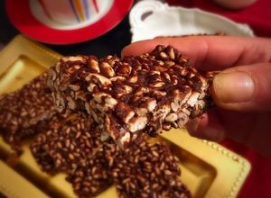 Foto di Barrette di riso soffiato e cioccolato