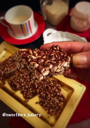 Foto di Barrette di riso soffiato e cioccolato