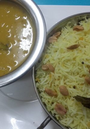 A picture of Raw mango Hyderabadi khatti dal.