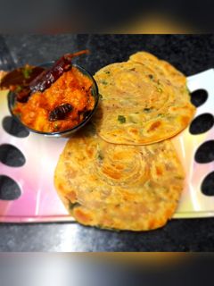 દમ આલુ (Dum Aloo Recipe In Gujarati) રેસીપી મુખ્ય ફોટો