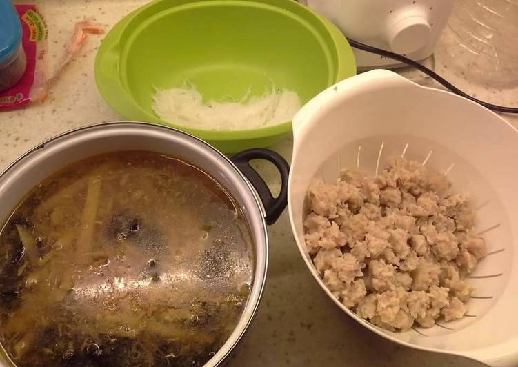 Langkah Mudah Buat Sup Bebola Ikan Palembang pasti enak yang Sedap