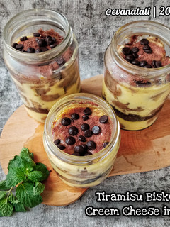 Foto resep Tiramisu Biskuit Cream Cheese Chocolate in Jar